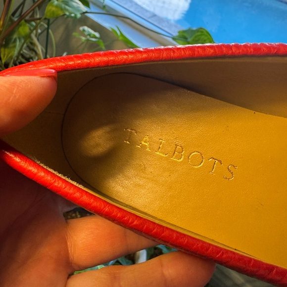 Talbots Vibrant Red Leather Loafers with Chain Detail - Picture 7 of 11